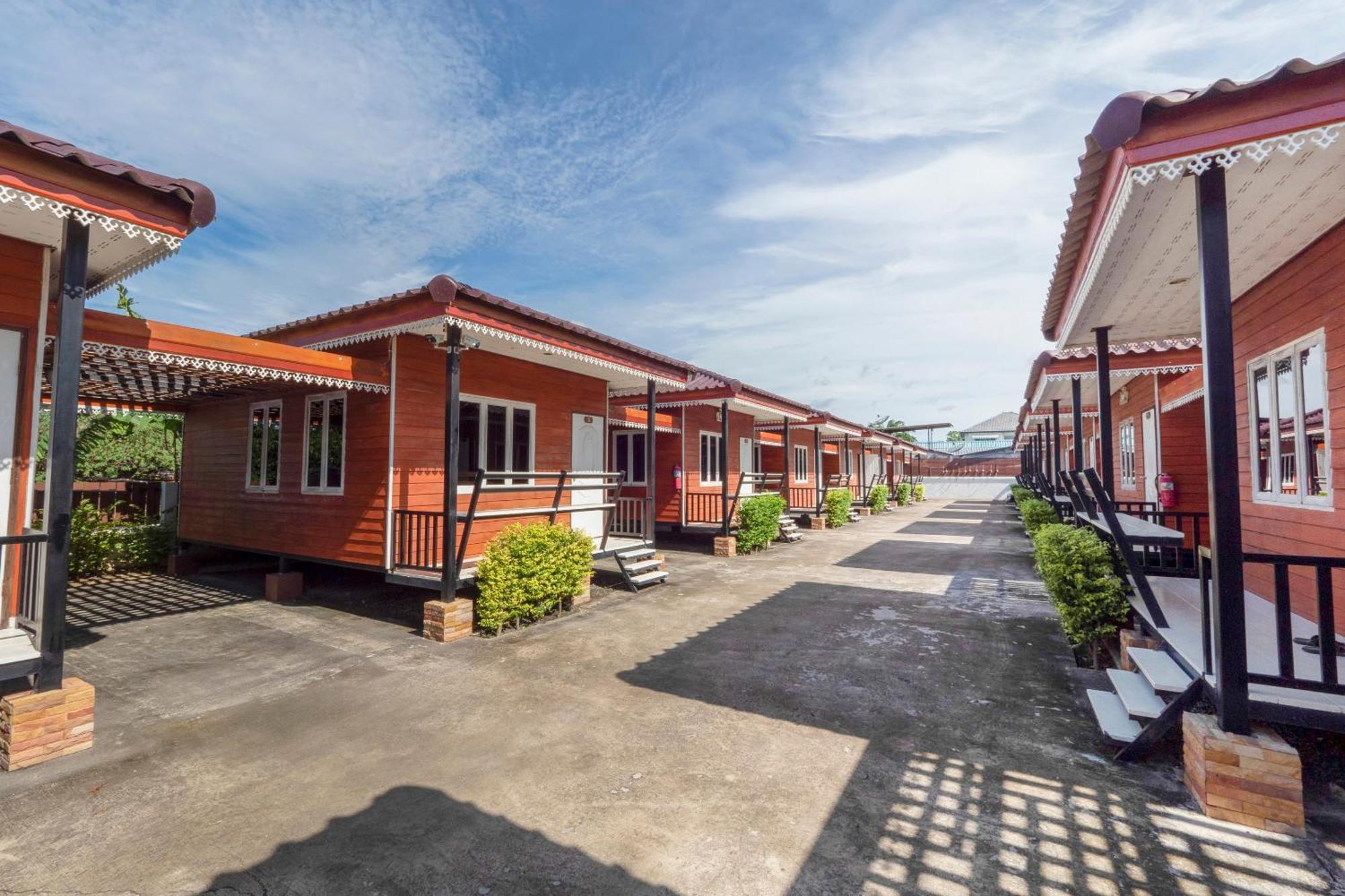 Oyo 1166 Train Way Resort Ban Rai  Exteriör bild